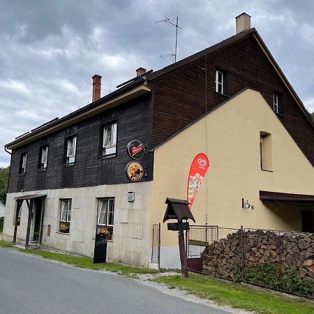 Penzion Hajenka Hotel Petrovice  Exterior photo