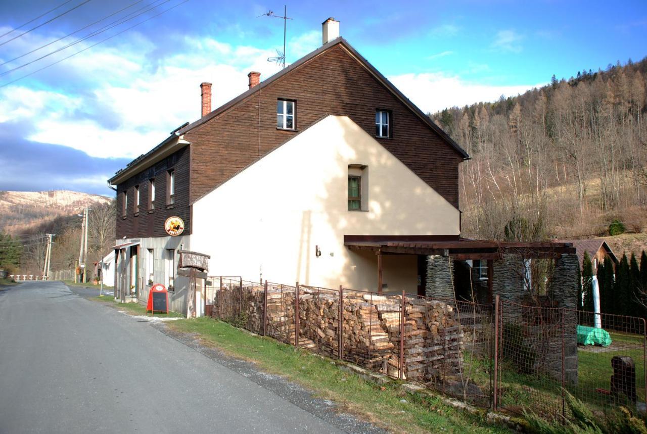 Penzion Hajenka Hotel Petrovice  Exterior photo